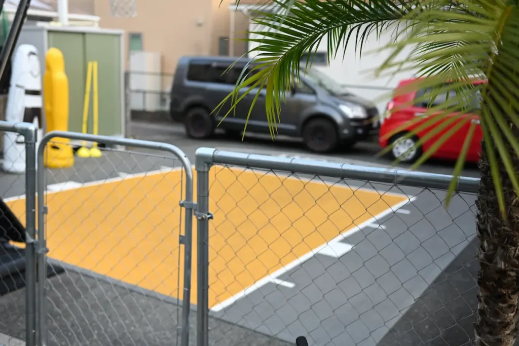 庭バスケの「ダムダム音」を抑える騒音対策｜床材・ボール別の防音効果と消えない理由