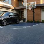 駐車場にバスケットコートを作る｜車が乗っても大丈夫？スポーツタイルの耐荷重とタイヤ痕対策